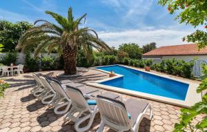 Stunning Apartment In Medulin 