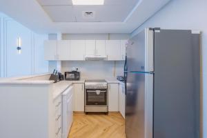 Waterfront Serenity in Dubai Marina