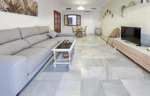 3 Bedroom Awesome Apartment In Aznalcázar