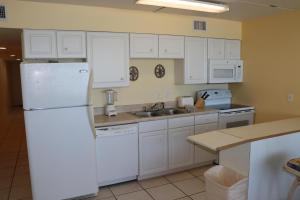 #4 Island Surf by Alicia Hollis Realtor Rentals - Open Now