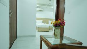 CORPORATE STAYS-Sector 43