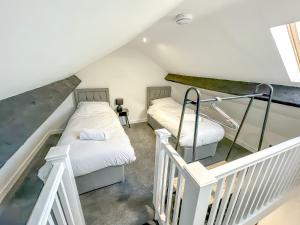 Ty Pentref by STAE-Homes