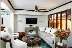 Luxury Villa With Beach Access and a Private Pool