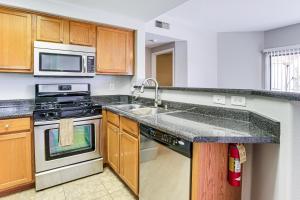 3 Mi to Westgate District Condo with Pool Access