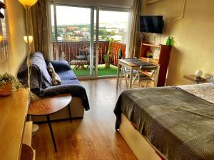 City Central Upper Floor Sunny Terrace