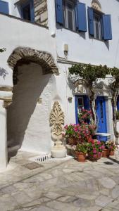 Ioanna's Tinos Greece