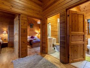 3 Bed in Higher Clovelly 00359