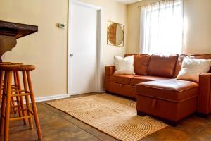 Cozy Columbus Retreat