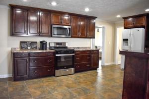 Cozy Columbus Retreat