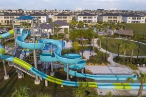 Magical House Retreat - Relaxing Deck and Pool