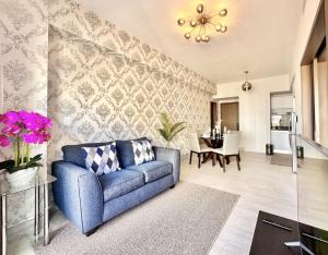 Comfy Apt, Rooftop Lounge, Pool