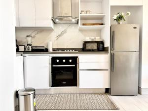 Comfy Apt, Rooftop Lounge, Pool