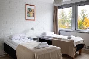 Spacious and cozy 2-room apartment for 4 in Kaivoksela, Vantaa