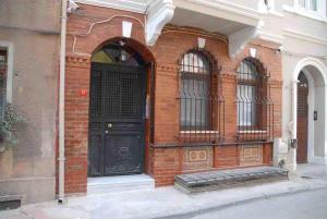 Ozcans Pera Sururi Flats 4