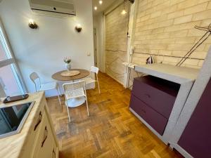 -The Shell- Cozy Super Central Apartment with Terrace