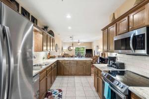 R&L Scenic Views - Retreat for 4