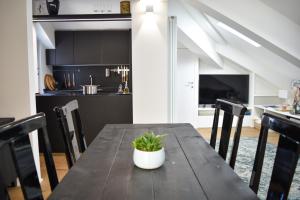 Luxury attic with jacuzzi in Navigli