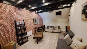 Halte détente chez Sylvie près A71 Bourges - chambres avec sauna, billard, repas sur demande