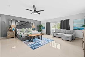 6 BR Villa Steps to Ocean Pool Sauna & Jacuzzi