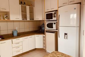 Apartamento no Centro de Bombinhas a 100m da Praia