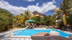 LAKAZ DEL SOL - Elegant apartments with luxurious garden, pool and barbecue area - Tourism Permit Certified