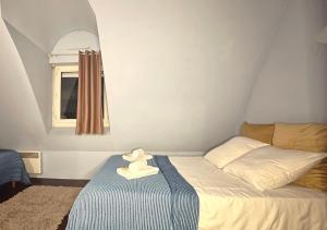 Appartement 60m2 - 6 pers max - dernier étage - Parking gratuit - Paris Montrouge - Métro 4min - spacieux, calme et ensoleillé - Free Wifi