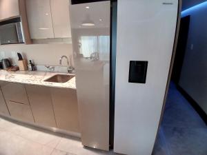 Sleek 3BD Ocean-View Apartment Umhlanga Ridgeside