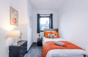 Three Bedroom House in Wigan - Perfect for family!