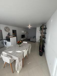 Appartement 10 mn de Paris et 5 mn du terminus Paris-Bauvais