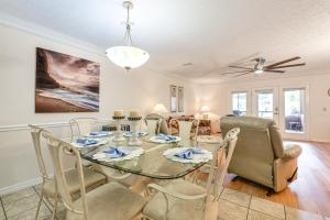 PCB Townhome with Resort Amenities - Walk to Ocean!