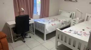 UQ big room 2 bed for 2 people Q1