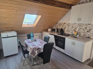 Casa Dumitru si Elena Ciocanesti Bucovina