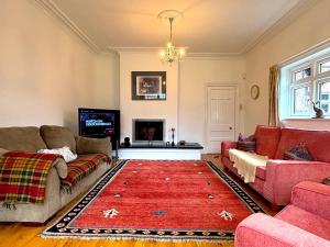 Spacious 4-Bed Home - Oswestry - Families & Groups