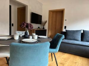 FOX ALPINE nr 6 Sunny terrace