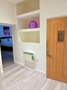 BIG FUN Flat in City Centre with Patio & Parking