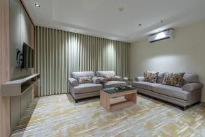 السهم الذهبي للشقق المخدومة