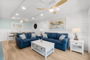 Charming Beachfront Condo with Stunning Views