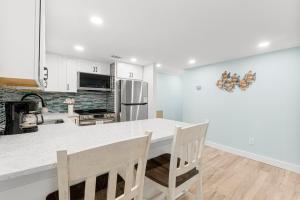 Charming Beachfront Condo with Stunning Views