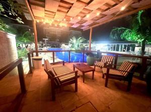 PALM BEACH Porto das dunas, climatizado, TÉRREO, luxuoso próximo ao Beach Park