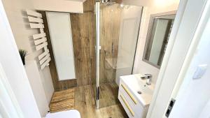 Neptune Double-Decker Apartment