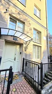 Neptune Double-Decker Apartment