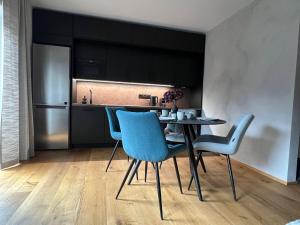 FOX ALPINE nr 6 Sunny terrace