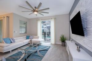 4819JA TOWNHOUSE 4 BEDROOMS & 3 BATHROOMS + POOL