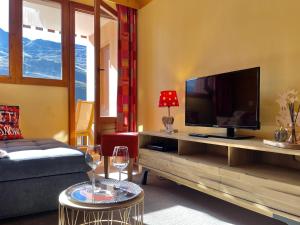 AC306 Spacieux T2 skis aux pieds coeur Menuires