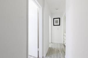 Sunny 1 Bedroom in the Heart of Venice Beach - #1