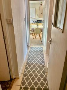 Central 2 bedroom flat by Brighton train station