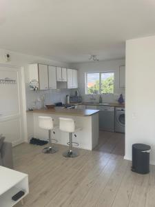 Bright & Modern Apartment in Beautiful Hout Bay