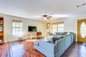 Waterfront Pass Christian Oasis about 2 Mi to Beach!