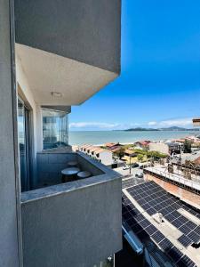Apartamento Balneário Picarras vista mar, centro