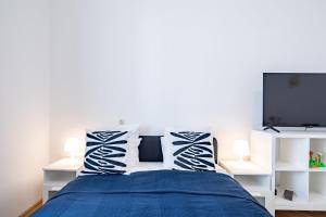 Central - Modern - Cozy - At River